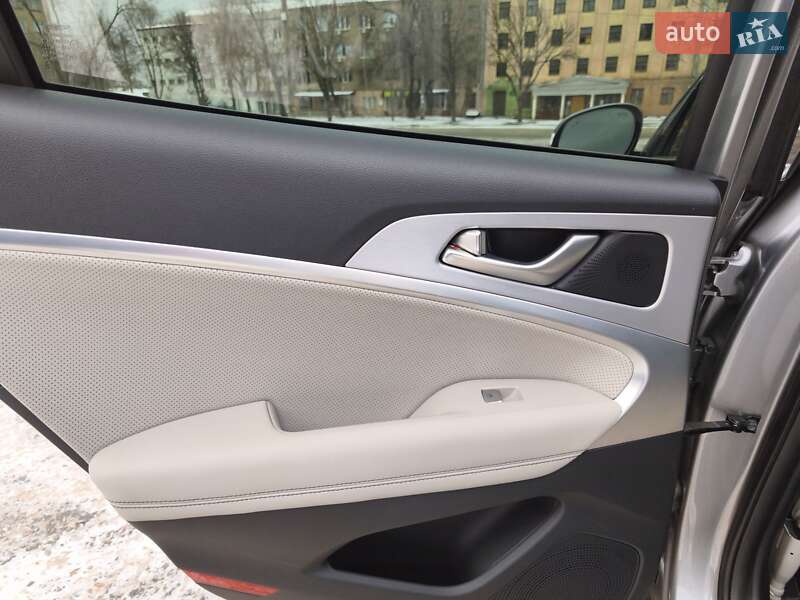 Седан Genesis G70 2019 в Кривом Роге фото 34 Седан Genesis G70 2019 в Кривом Роге