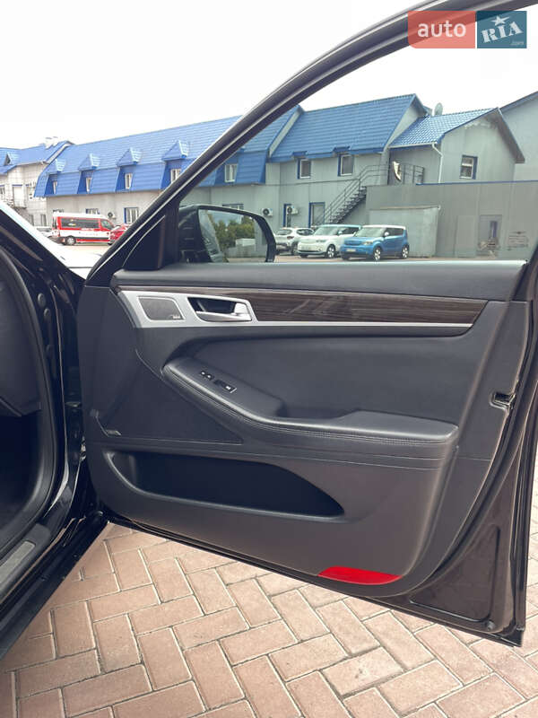 Седан Genesis G80 2016 в Ровно