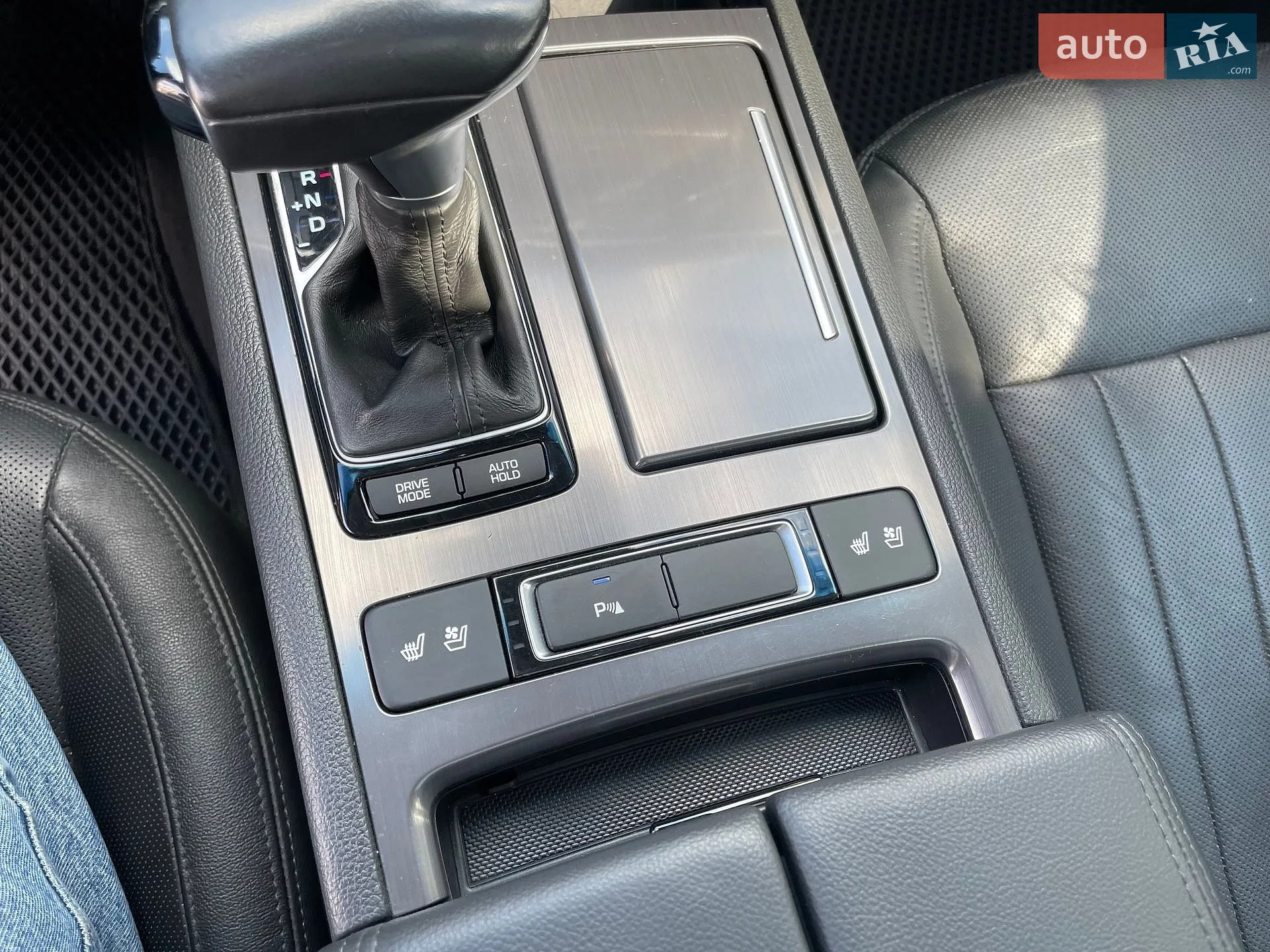 2017 Genesis G80 - мініатюра 17