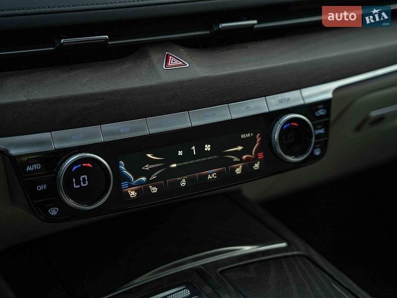 Седан Genesis G80 2022 в Сторожинце