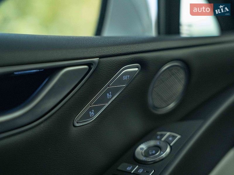Седан Genesis G80 2022 в Сторожинце