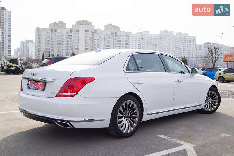 Седан Genesis G90 2018 в Киеве