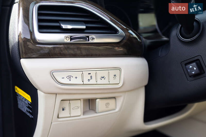 Седан Genesis G90 2018 в Киеве