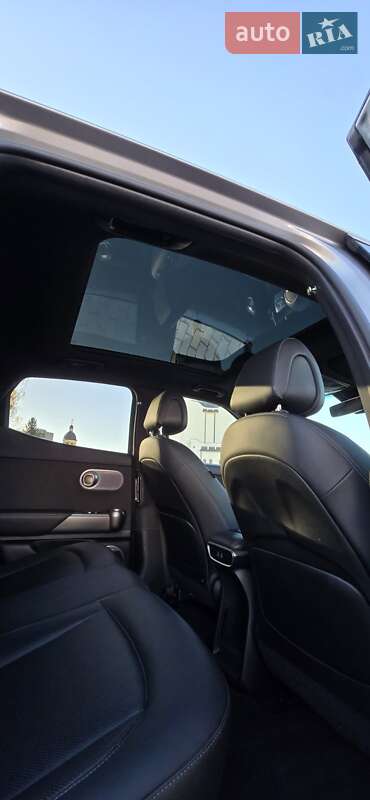 Внедорожник / Кроссовер Genesis GV60 2023 в Самборе