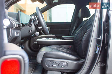 Внедорожник / Кроссовер Genesis GV60 2022 в 