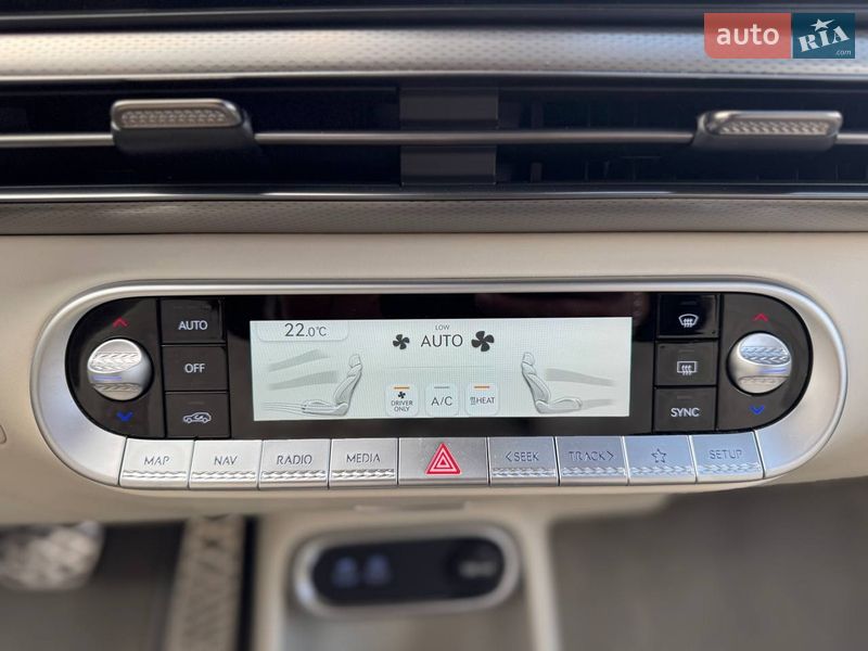 Фастбэк Genesis GV60 2024 в Киеве фото 32 Фастбэк Genesis GV60 2024 в Киеве