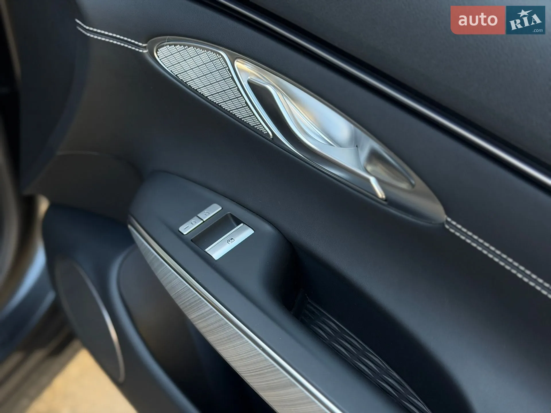 2023 Genesis GV70 - мініатюра 39