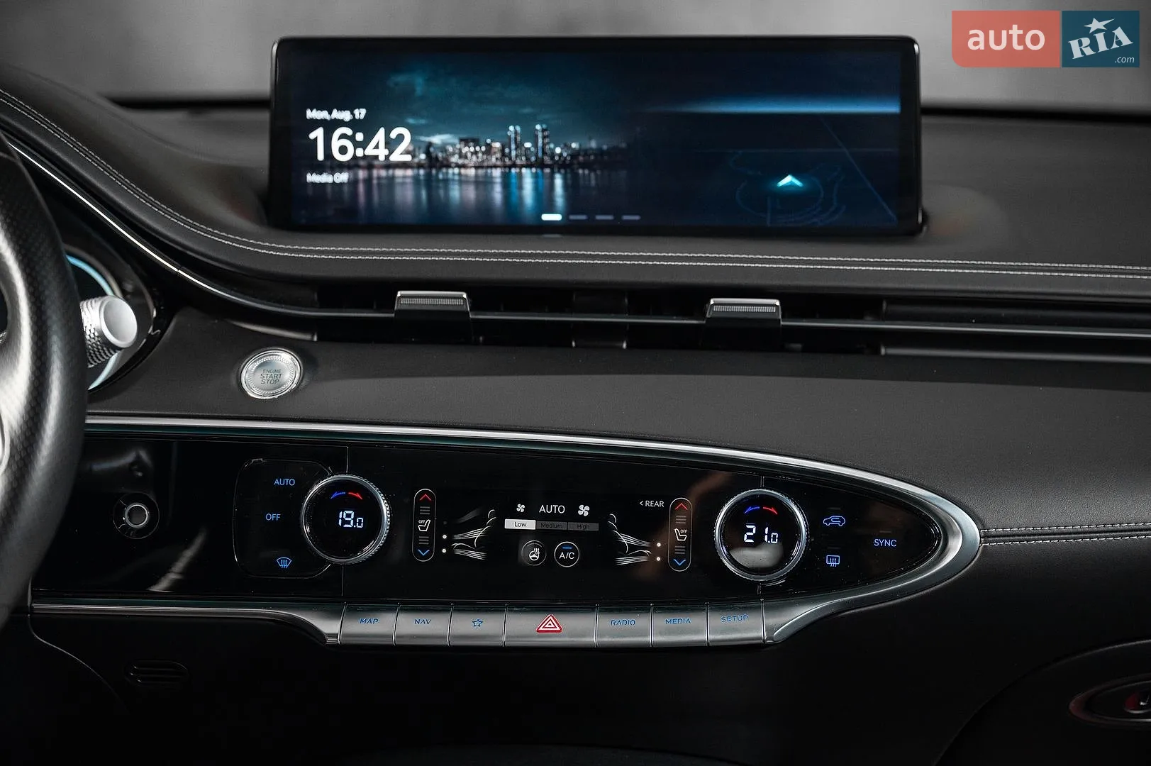 2021 Genesis GV70 - мініатюра 26