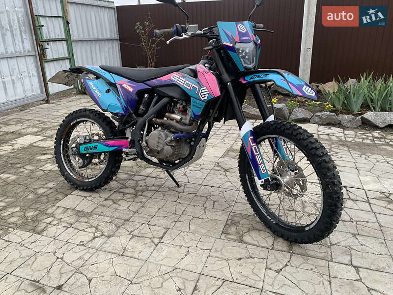 Мотоцикл Кросс Geon Dakar GNS 300 2022 в  фото Мотоцикл Кросс Geon Dakar GNS 300 2022 в