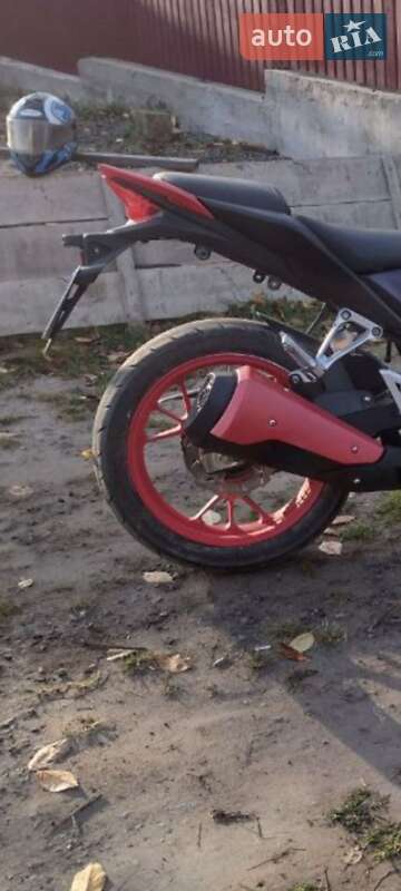 Мотоцикл Спорт-туризм Geon Issen 2013 в Саврані