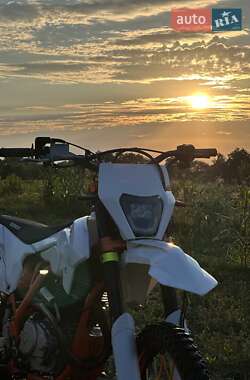 Мотоцикл Кросс Geon Terra-X 2021 в 