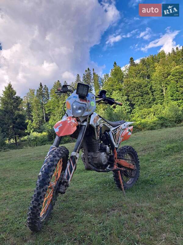 Мопеди Geon Terra-X 2016 в Ужгороді фото Мопеди Geon Terra-X 2016 в Ужгороді