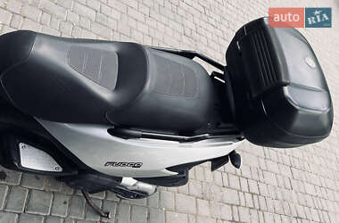 Макси-скутер Gilera Fuoco 2007 в 