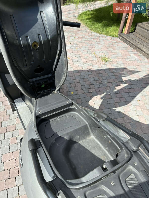 Максі-скутер Gilera Fuoco 2008 в Києві фото 13 Максі-скутер Gilera Fuoco 2008 в Києві