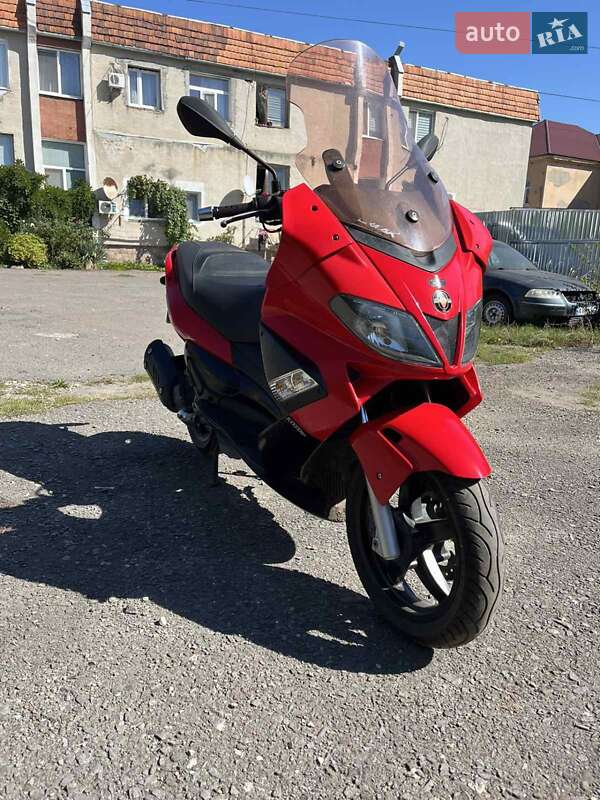 Скутер Gilera Nexus 2011 в Ужгороде