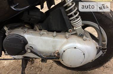 Скутер Gilera Typhoon 2000 в 