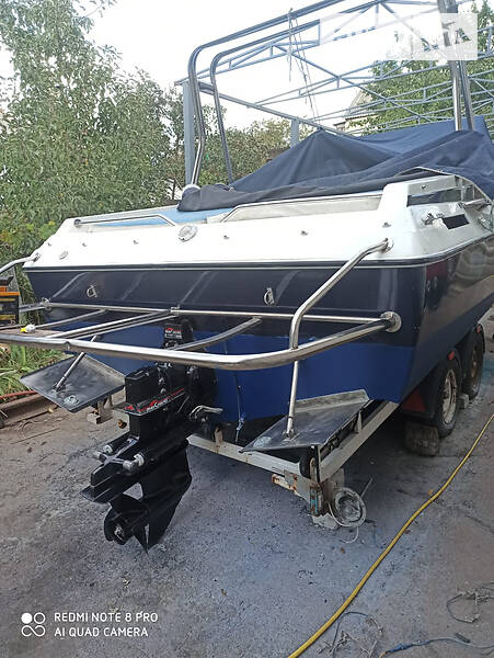 Катер Glastron Glastron 1990 в Днепре