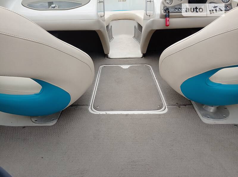 Моторна яхта Glastron Glastron 2003 в Василькові