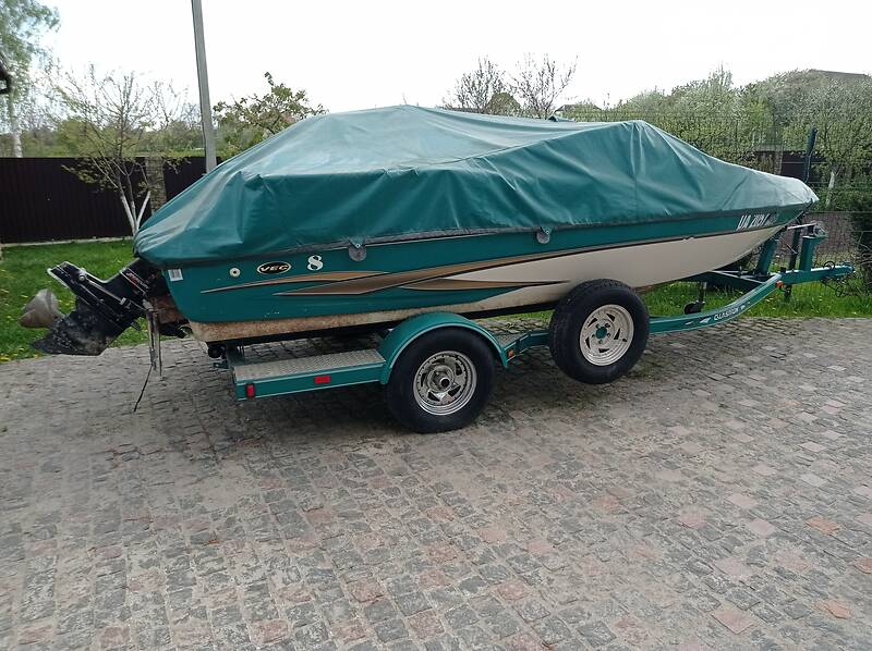Моторна яхта Glastron Glastron 2003 в Василькові