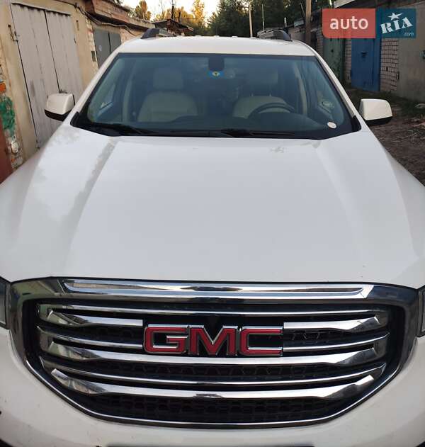 Внедорожник / Кроссовер GMC Acadia 2017 в Житомире