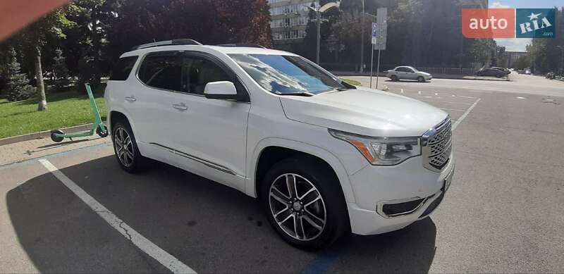 Позашляховик / Кросовер GMC Acadia 2016 в Дніпрі