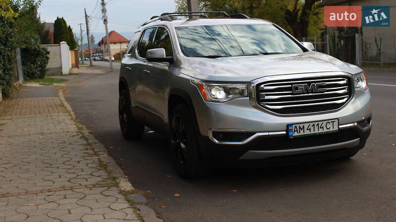 Позашляховик / Кросовер GMC Acadia 2017 в Тернополі