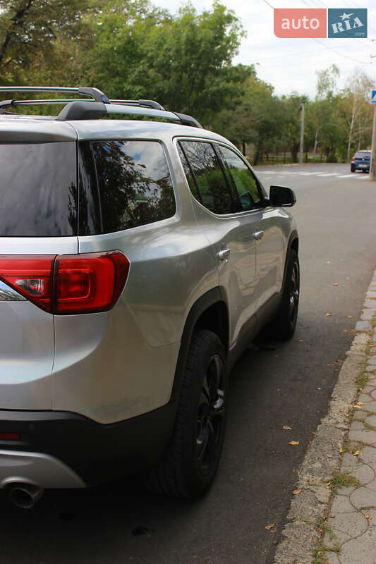 Позашляховик / Кросовер GMC Acadia 2017 в Тернополі