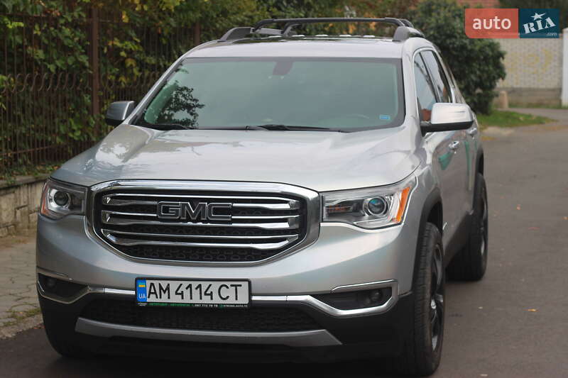 Позашляховик / Кросовер GMC Acadia 2017 в Тернополі
