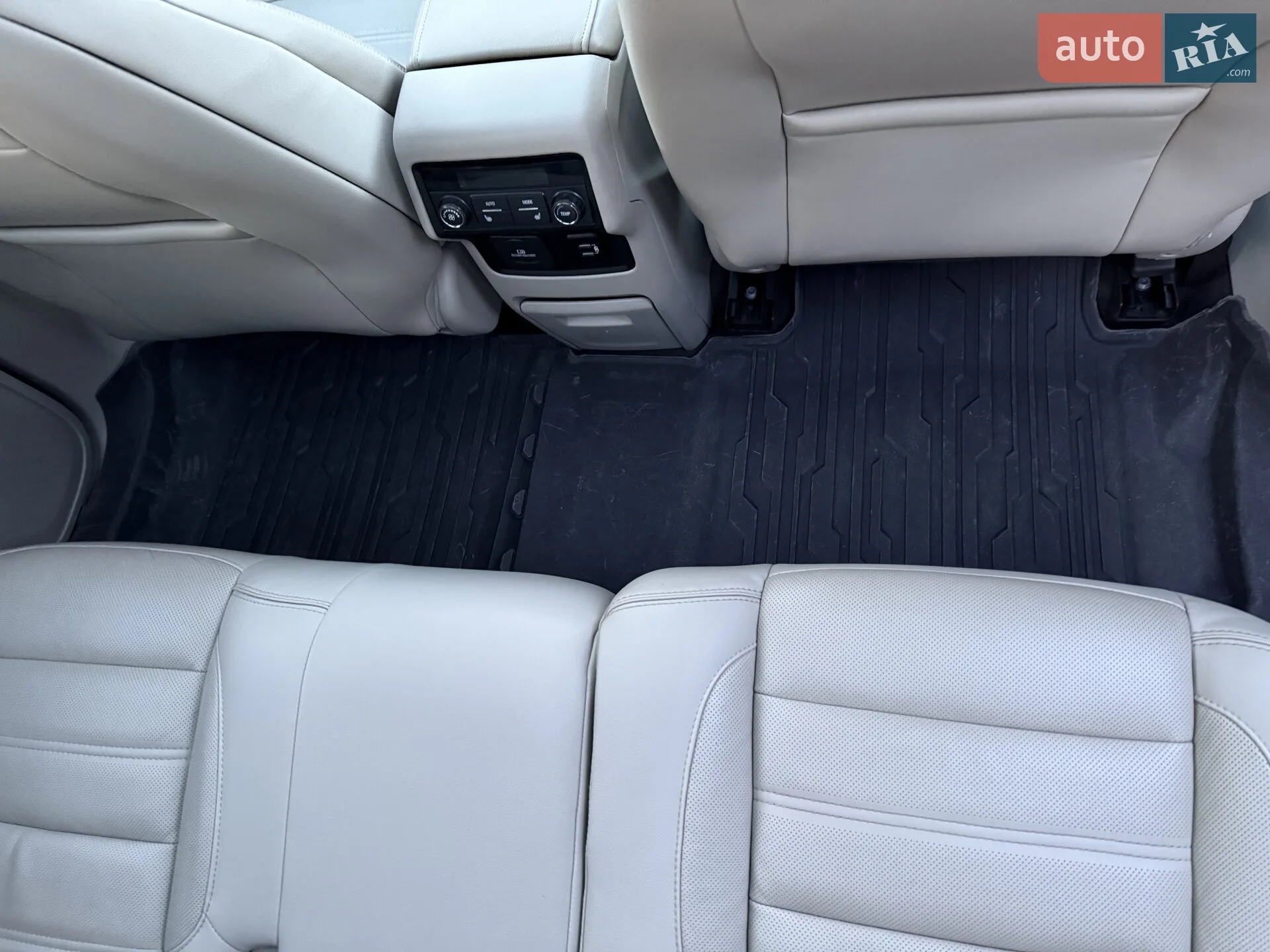 2017 GMC Acadia - мініатюра 30