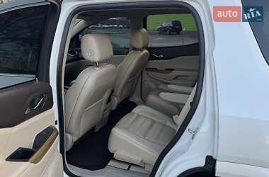 Внедорожник / Кроссовер GMC Acadia 2016 в 