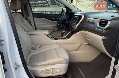Внедорожник / Кроссовер GMC Acadia 2016 в 