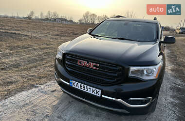 Внедорожник / Кроссовер GMC Acadia 2018 в 