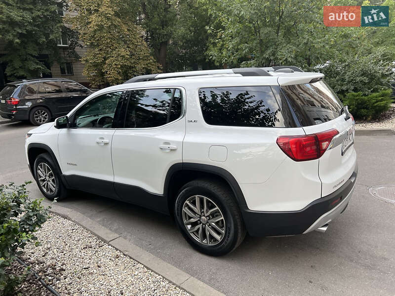 Внедорожник / Кроссовер GMC Acadia 2019 в Киеве