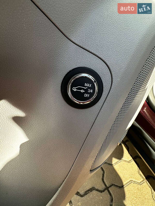 Внедорожник / Кроссовер GMC Acadia 2016 в Киеве