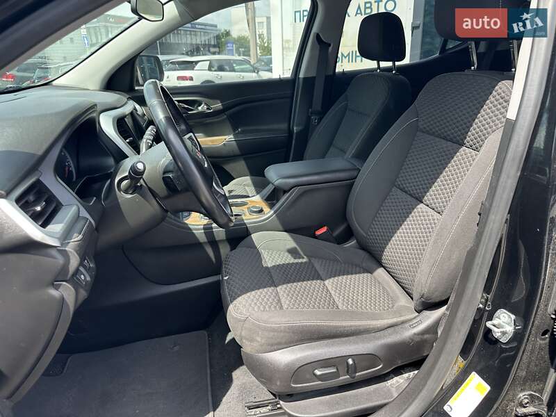 Позашляховик / Кросовер GMC Acadia 2019 в Києві фото 15 Позашляховик / Кросовер GMC Acadia 2019 в Києві