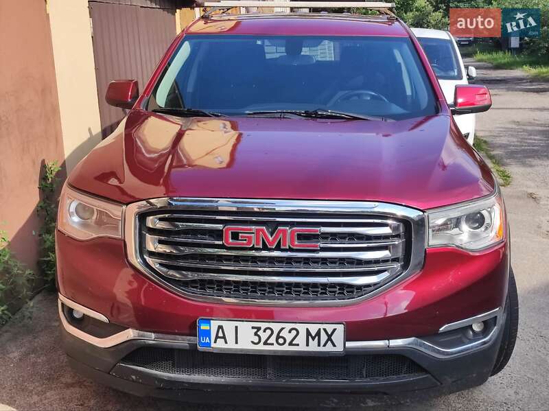 Позашляховик / Кросовер GMC Acadia 2017 в 
