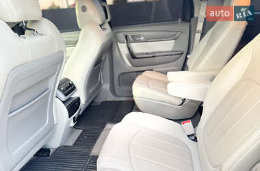Внедорожник / Кроссовер GMC Acadia 2017 в 