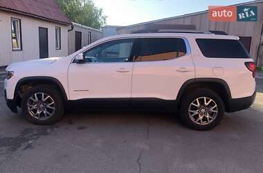 Внедорожник / Кроссовер GMC Acadia 2021 в 