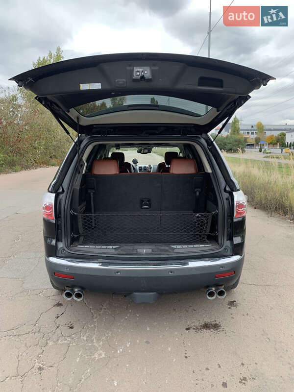 Внедорожник / Кроссовер GMC Acadia 2008 в Киеве