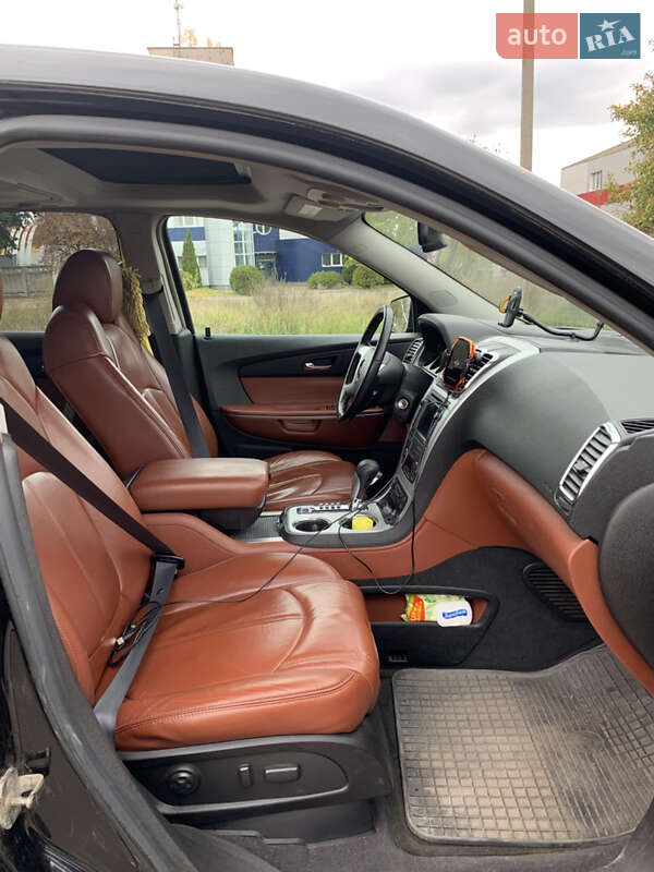 Внедорожник / Кроссовер GMC Acadia 2008 в Киеве