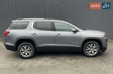 Внедорожник / Кроссовер GMC Acadia 2021 в 