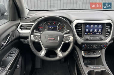Внедорожник / Кроссовер GMC Acadia 2021 в 