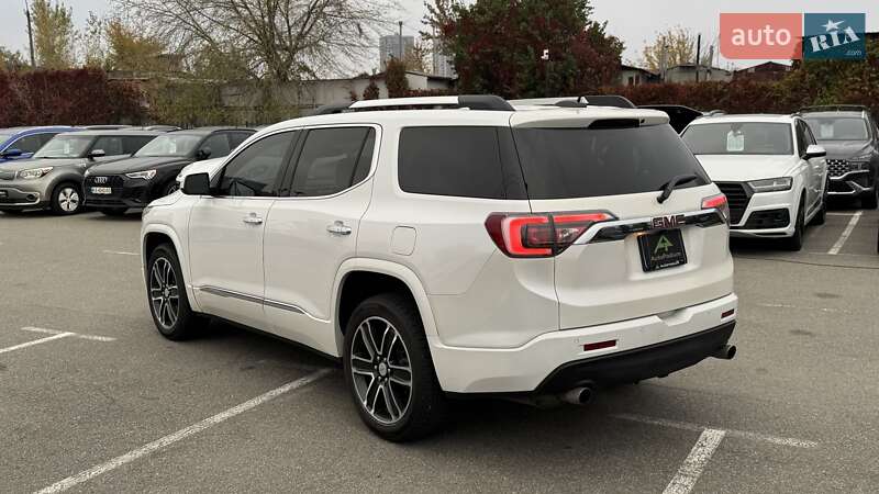 Внедорожник / Кроссовер GMC Acadia 2016 в Киеве фото 6 Внедорожник / Кроссовер GMC Acadia 2016 в Киеве
