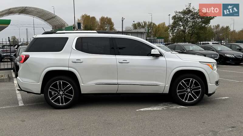 Внедорожник / Кроссовер GMC Acadia 2016 в Киеве фото 9 Внедорожник / Кроссовер GMC Acadia 2016 в Киеве