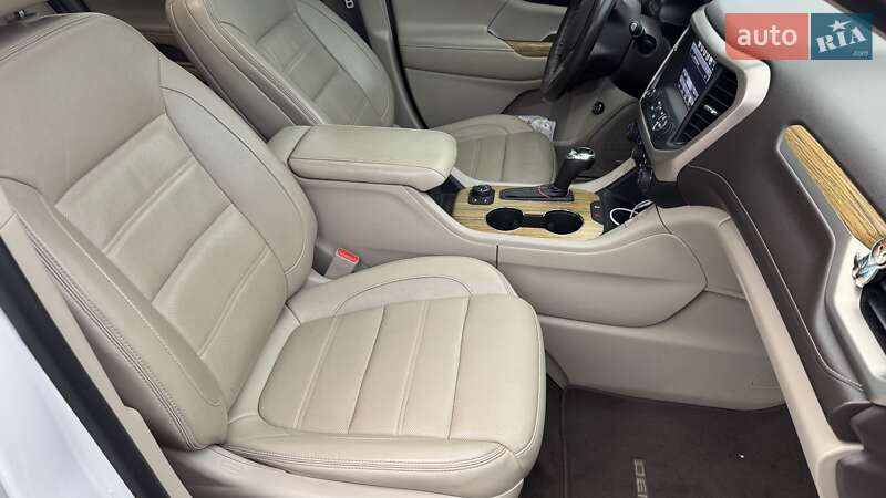 Внедорожник / Кроссовер GMC Acadia 2016 в Киеве фото 40 Внедорожник / Кроссовер GMC Acadia 2016 в Киеве