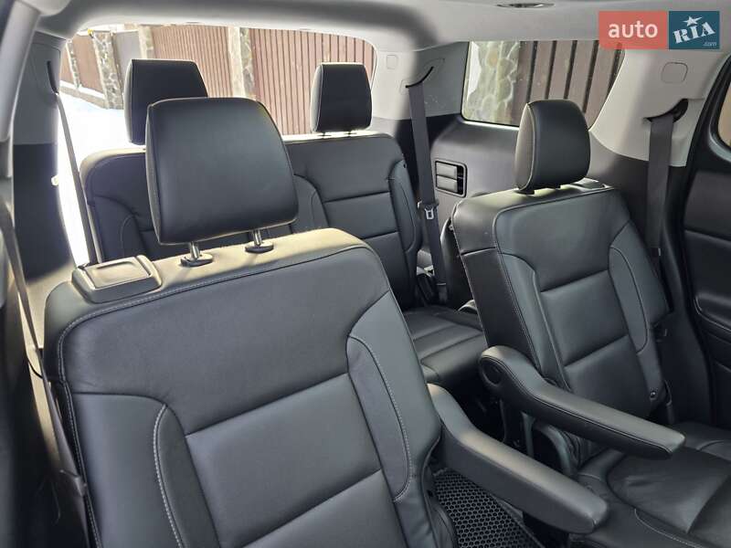 Внедорожник / Кроссовер GMC Acadia 2016 в Киеве фото 24 Внедорожник / Кроссовер GMC Acadia 2016 в Киеве