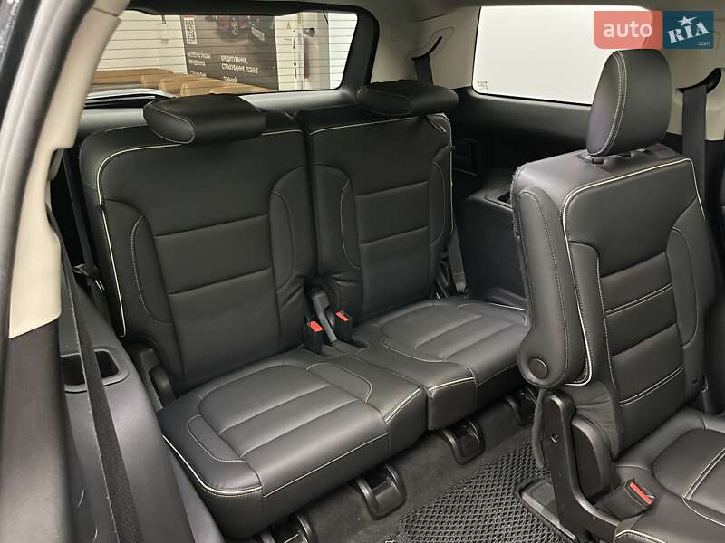 Внедорожник / Кроссовер GMC Acadia 2018 в Киеве