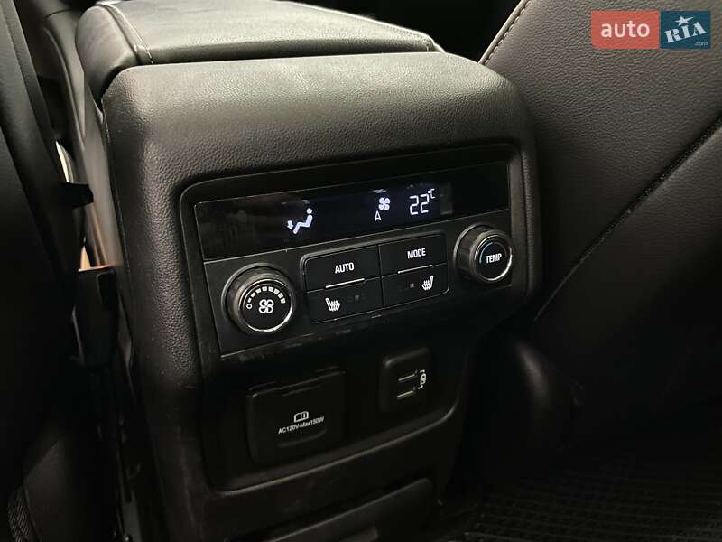 Внедорожник / Кроссовер GMC Acadia 2018 в Киеве