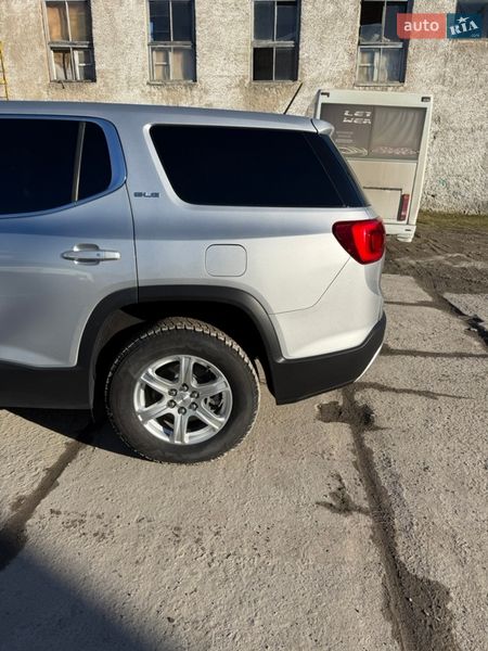 Внедорожник / Кроссовер GMC Acadia 2017 в Василькове