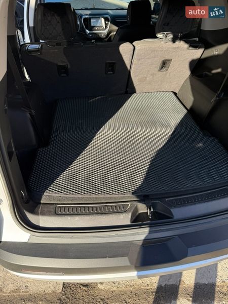 Внедорожник / Кроссовер GMC Acadia 2017 в Василькове